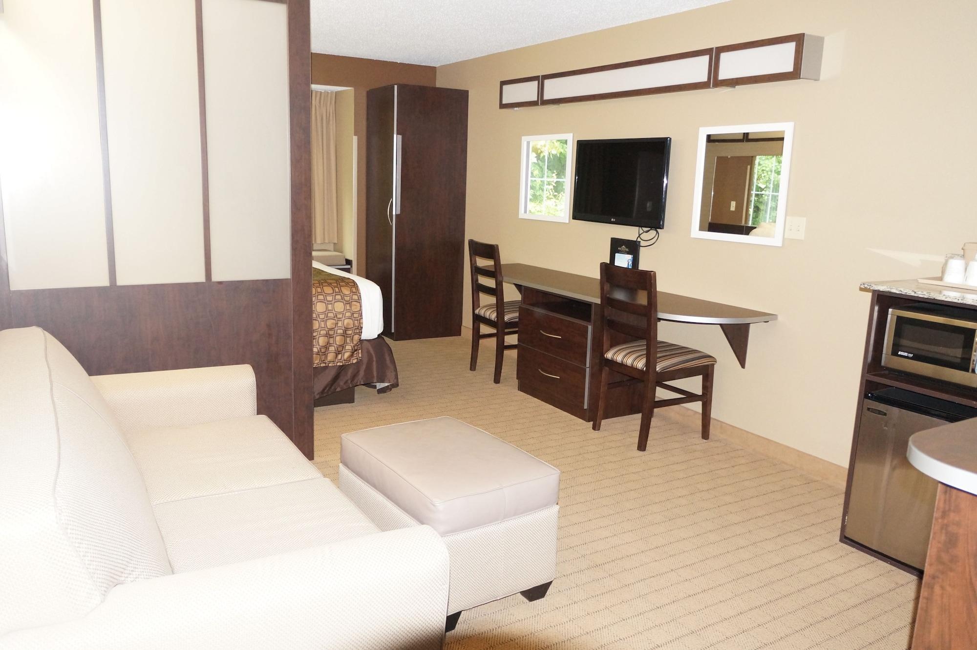 Microtel Inn & Suites By Wyndham Cambridge Exterior foto