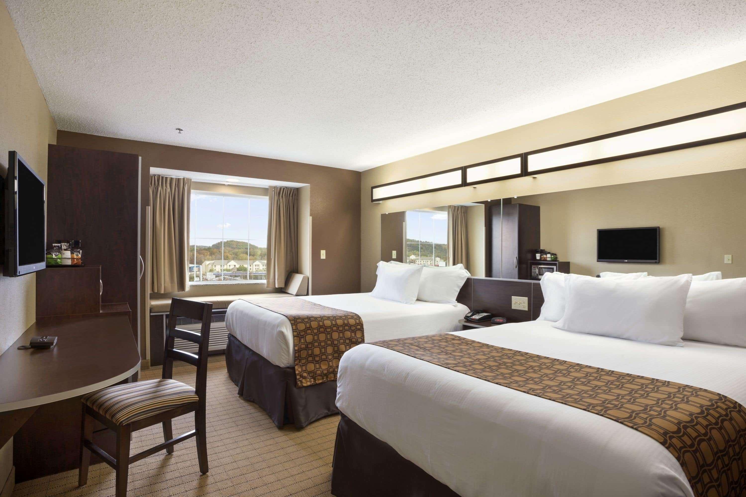 Microtel Inn & Suites By Wyndham Cambridge Exterior foto